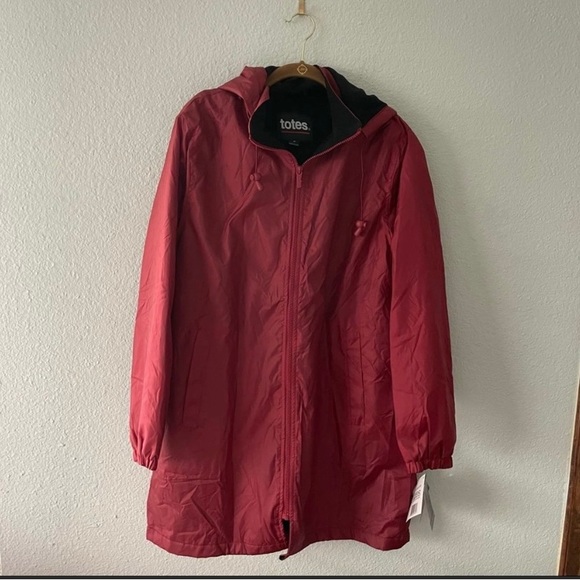 Totes insulated red jacket size M - Picture 2 of 3